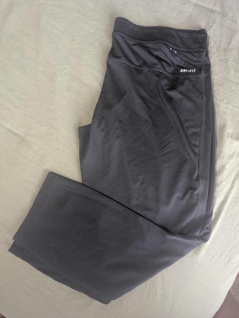Nike Dri Fit Women’s Training Capri 3/4 Tight Leggings Size XL | Black Dri Fit